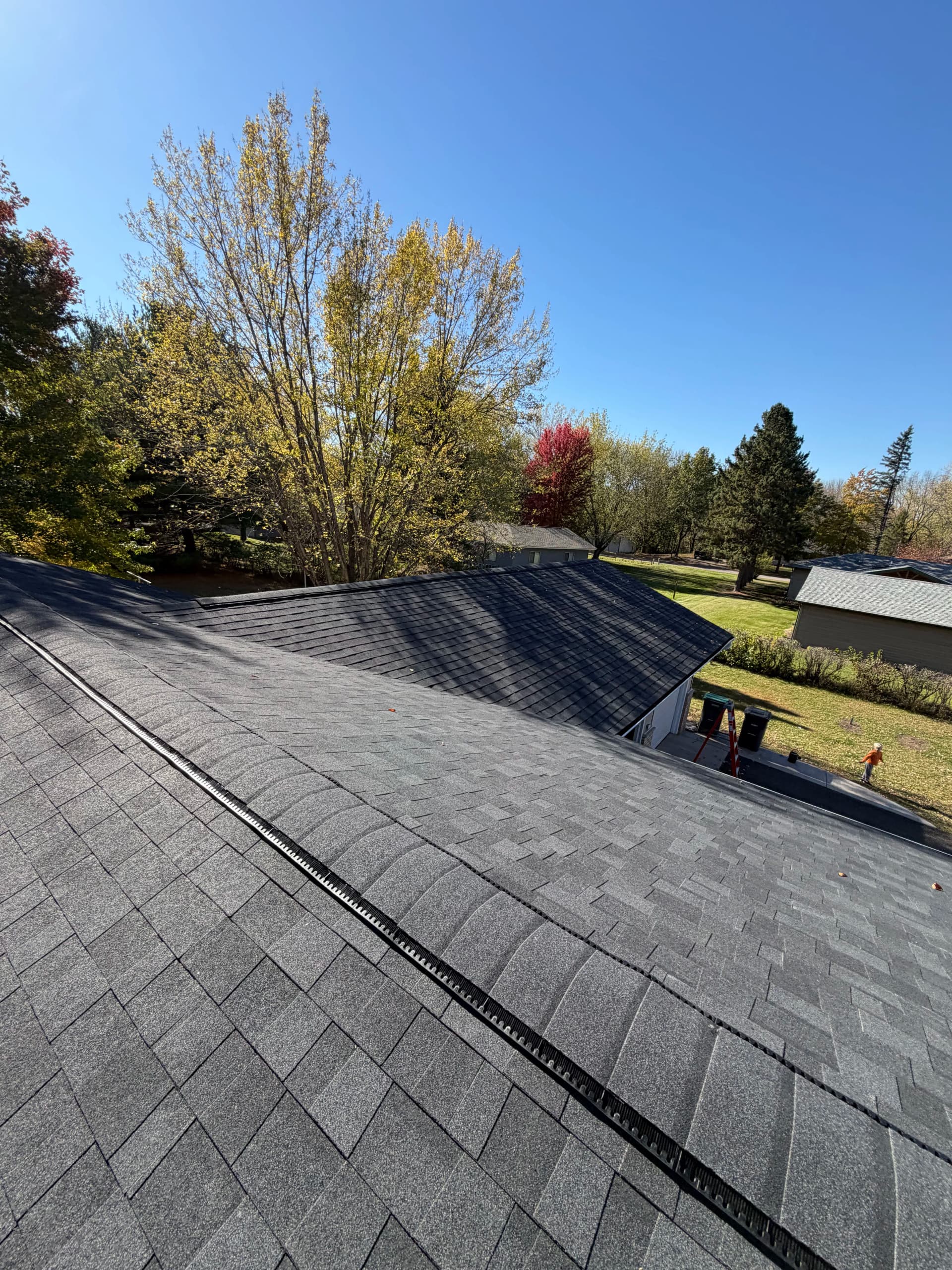 Blog post How Late in the Fall Can You Replace Your Roof in Minnesota? Understanding Asphalt Shingle Temperature Requirements image
