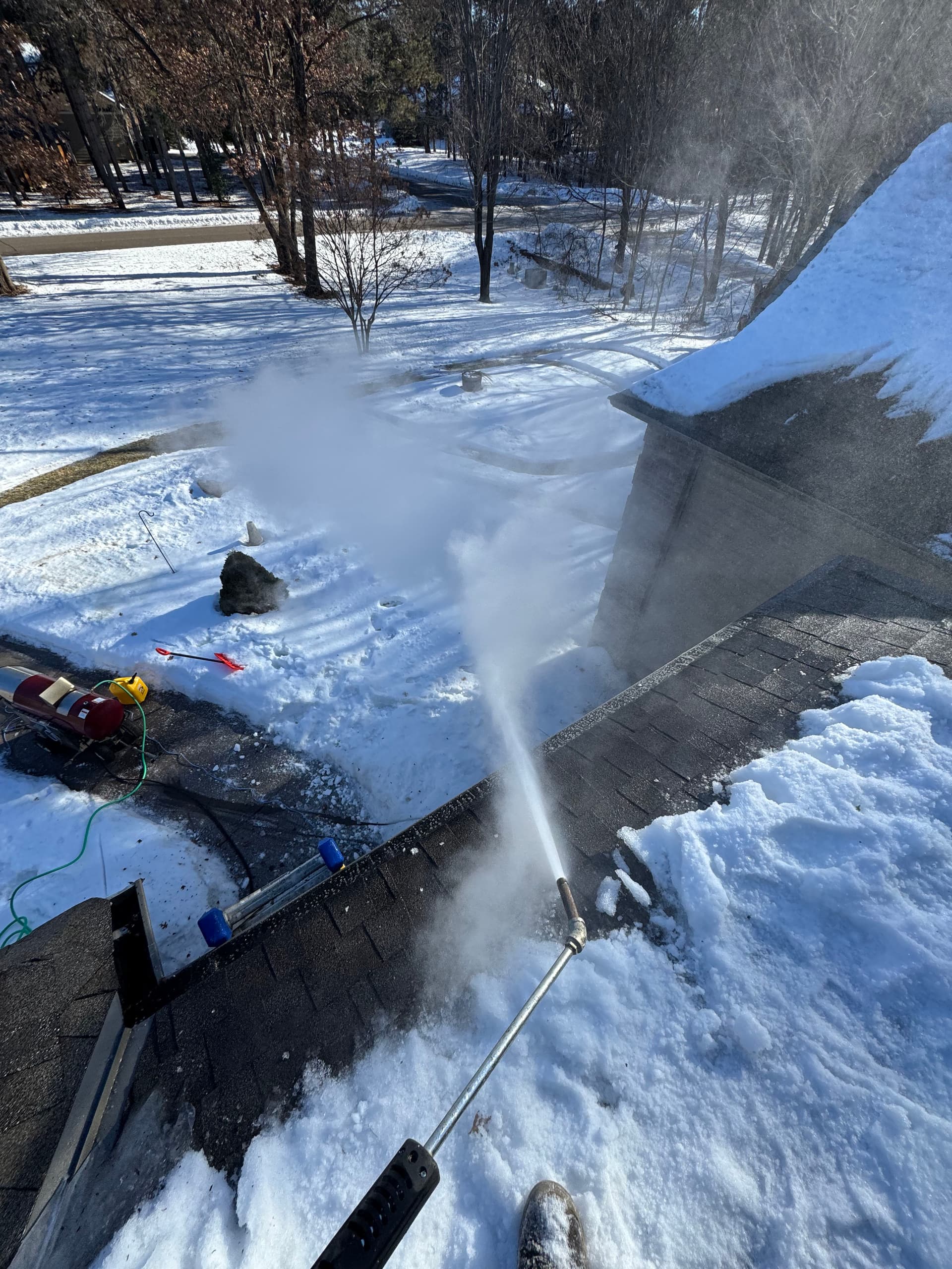 Gallery photos for Effective Ice Dam Removal to Protect Your Roof: Image #4