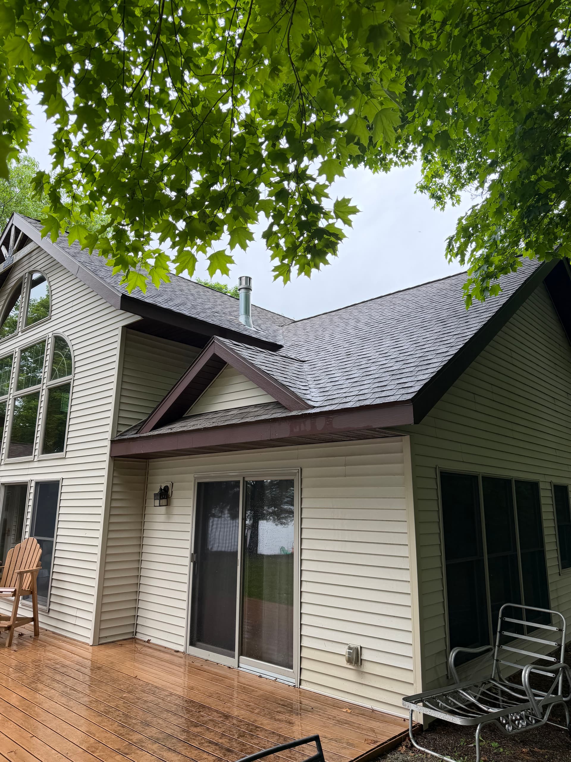 Roof Valley Repair, Flashing, and Full Roof Wash on a Lakefront Home