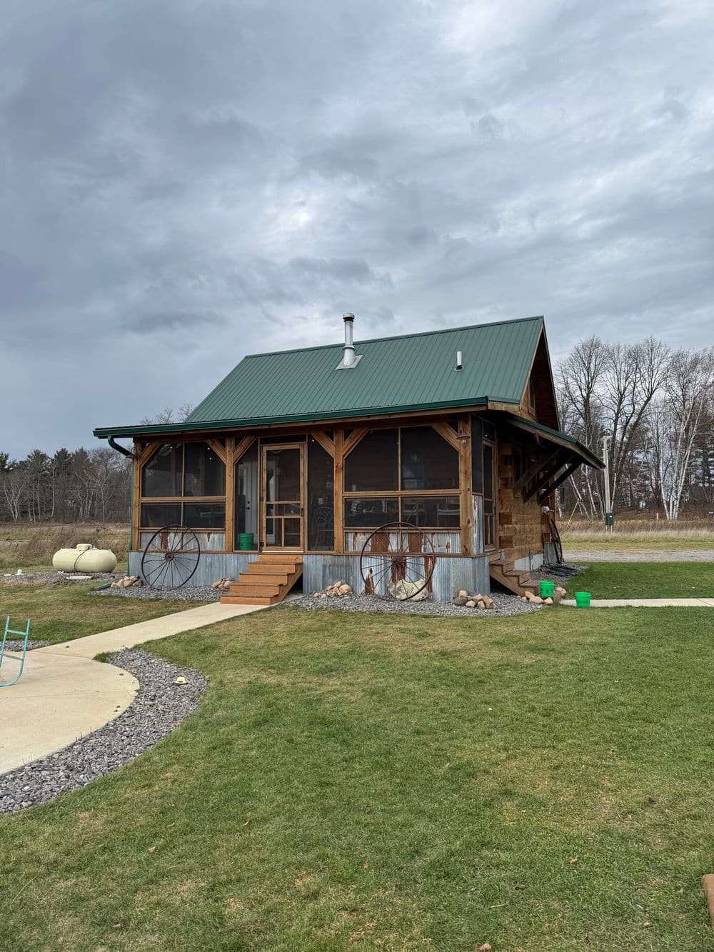 Full Service Exteriors image