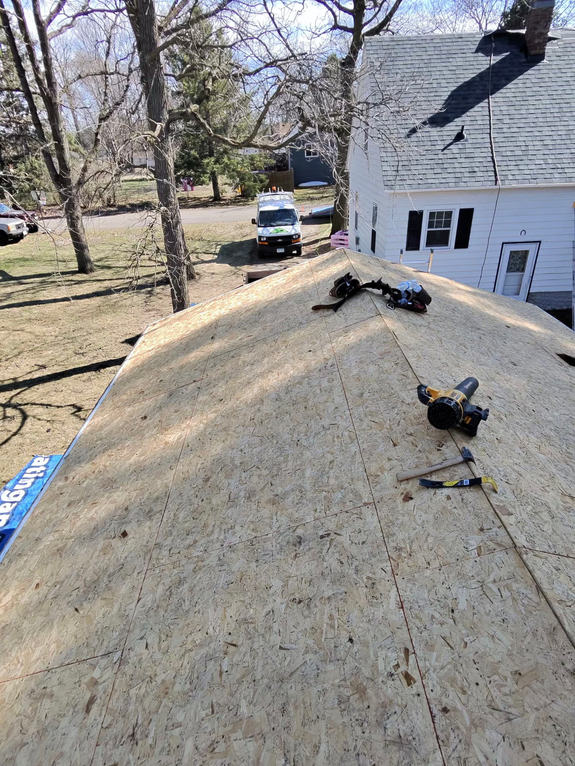 Gallery photos for Old 3-Tab to Owens Corning Estate Gray in Milaca MN: Image #2