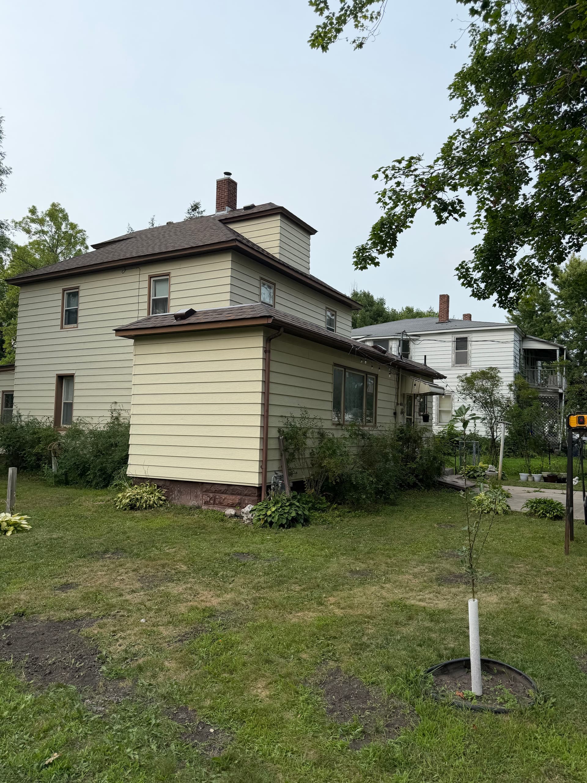 Gallery photos for 4 Layers Stripped Down to Fix This Flat Roof Right: Image #1
