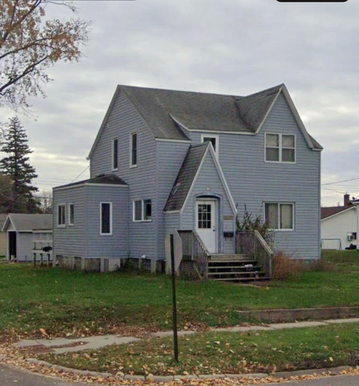 Full Siding Tear-Off and Replacement Done Right image