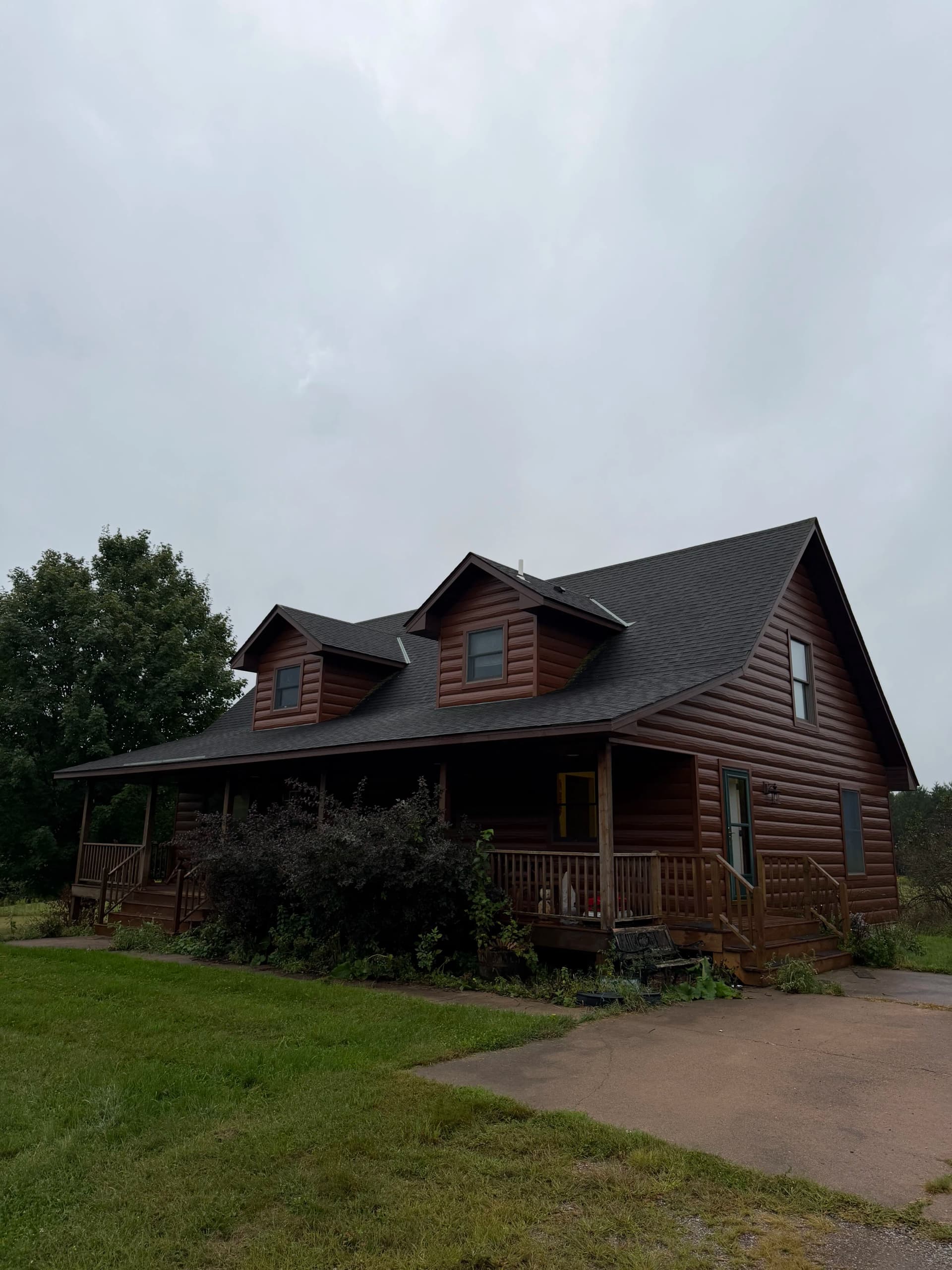 Gallery photos for Owens Corning Chateau Green Roof Replacement on a Log Cabin Home: Image #2